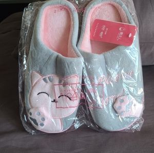 Cute cat slippers